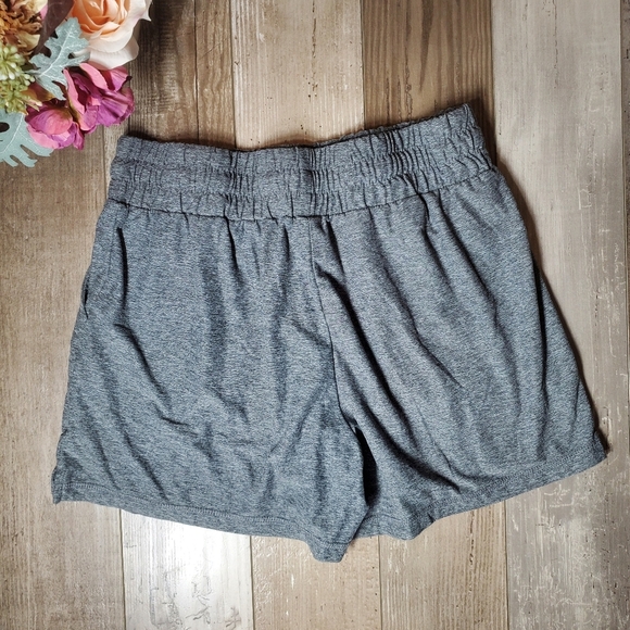 Activ8 Women's Gray Sweatshort Workout Shorts with Drawstring Size Medium NWOT - Picture 11 of 12
